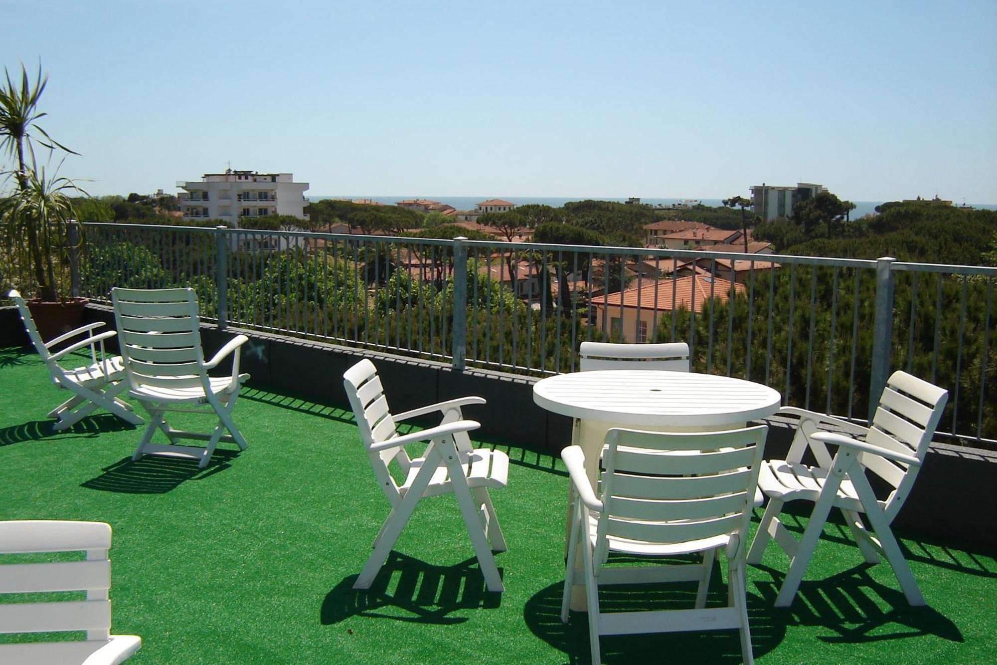 Hotel Mediterraneo Marina di Pietrasanta Exterior foto