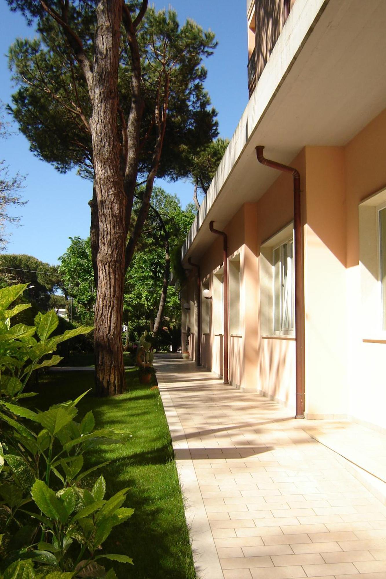 Hotel Mediterraneo Marina di Pietrasanta Exterior foto