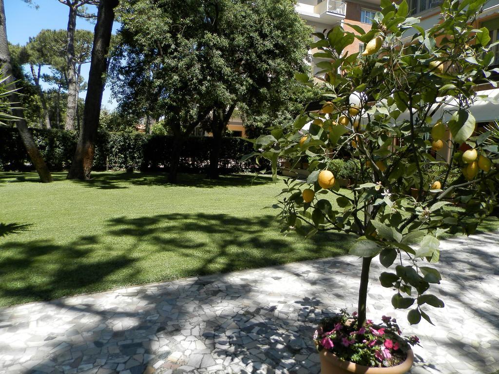 Hotel Mediterraneo Marina di Pietrasanta Exterior foto